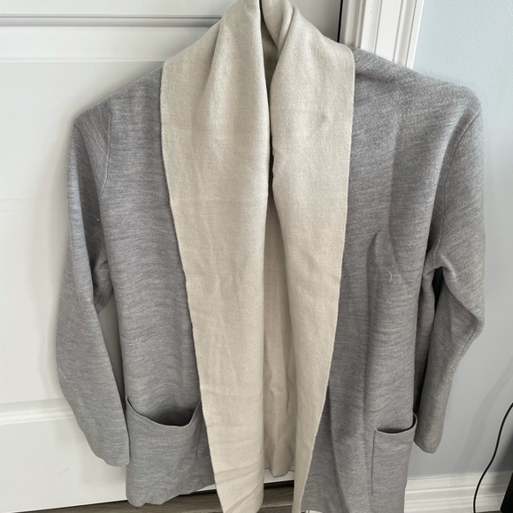 Aritzia beckman Wilfred wool cardigan sweater - Picture 3 of 3